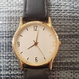 Vintage Gold Watch ~ Black and Gold Watch ~ UNISEX ~ Classic ~ Minimalist